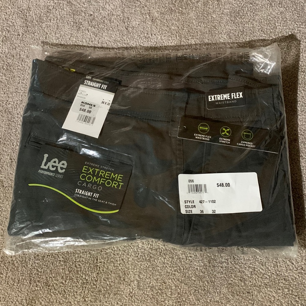 Lee — Mens 36/32 Extreme Comfort Cargo — Shadow gray